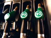 Цены на бензин в России снизились после 5 недель стабильности